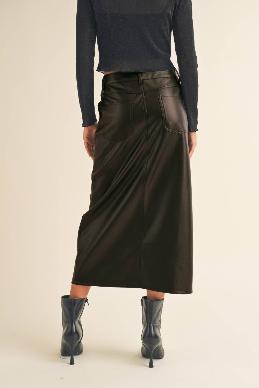 LEATHER SLIT FRONT SKIRT: BLACK