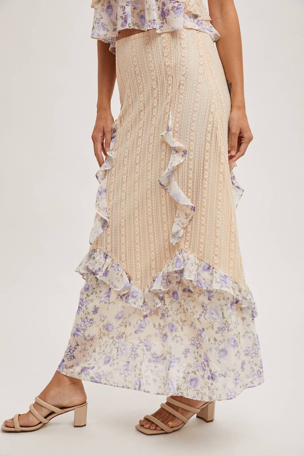 FLORAL PRINT TRIMMED MAXI LACE SKIRT WITH LINING