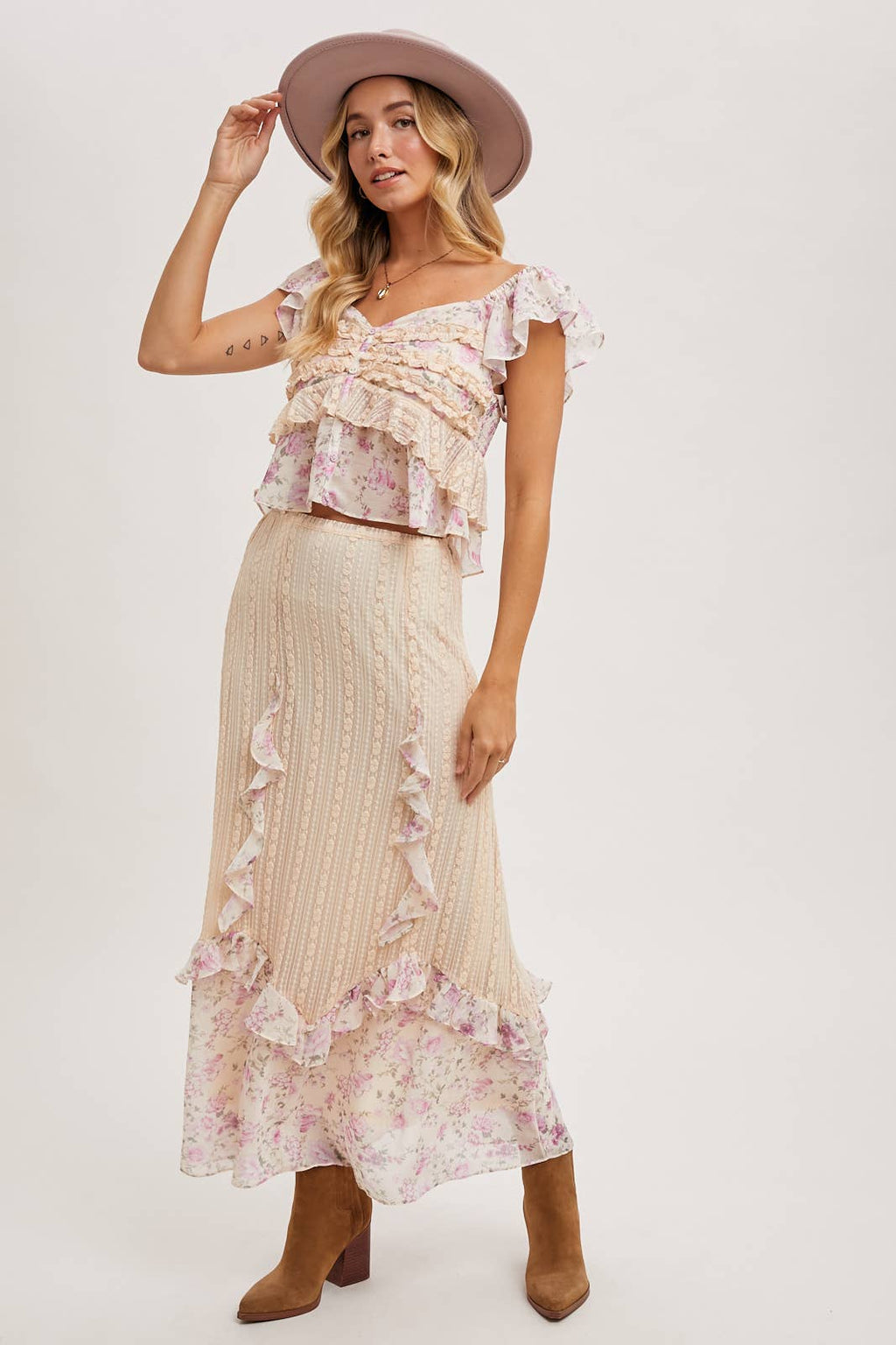 FLORAL PRINT TRIMMED MAXI LACE SKIRT WITH LINING